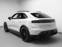 Porsche Macan Electric GTS AWD 2026