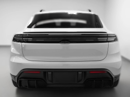 Porsche Macan Electric GTS AWD 2026