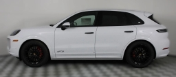 Porsche Cayenne GTS AWD 2026