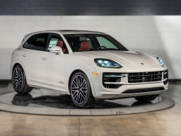 Porsche Cayenne GTS AWD 2026