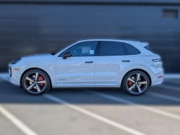 Porsche Cayenne GTS AWD 2026