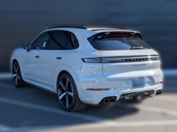 Porsche Cayenne GTS AWD 2026
