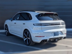 Porsche Cayenne GTS AWD 2026