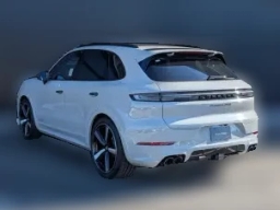 Porsche Cayenne GTS AWD 2026