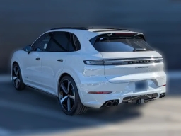 Porsche Cayenne GTS AWD 2026