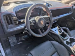 Porsche Cayenne GTS AWD 2026