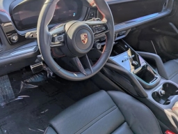 Porsche Cayenne GTS AWD 2026