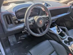 Porsche Cayenne GTS AWD 2026