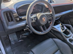 Porsche Cayenne GTS AWD 2026
