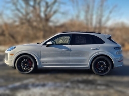 Porsche Cayenne GTS AWD 2026