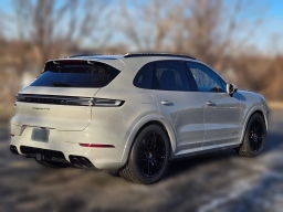 Porsche Cayenne GTS AWD 2026