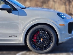 Porsche Cayenne GTS AWD 2026