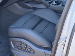 Porsche Cayenne GTS AWD 2026