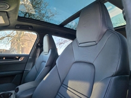 Porsche Cayenne GTS AWD 2026