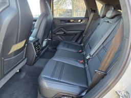 Porsche Cayenne GTS AWD 2026