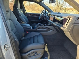Porsche Cayenne GTS AWD 2026