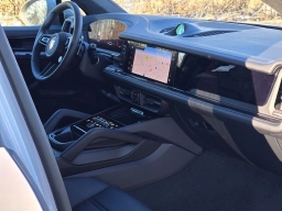 Porsche Cayenne GTS AWD 2026