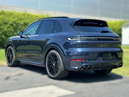 Porsche Cayenne GTS AWD 2026