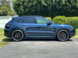 Porsche Cayenne GTS AWD 2026