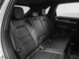 Porsche Cayenne S AWD 2026