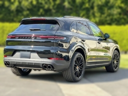 Porsche Cayenne S AWD 2026
