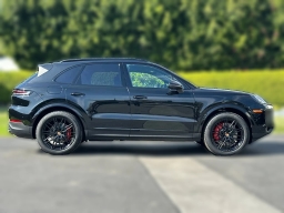 Porsche Cayenne S AWD 2026