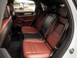 Porsche Cayenne S AWD 2026