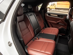 Porsche Cayenne S AWD 2026