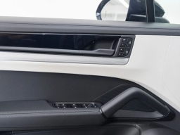 Porsche Cayenne S AWD 2026