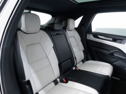 Porsche Cayenne S AWD 2026