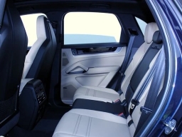 Porsche Cayenne S AWD 2026