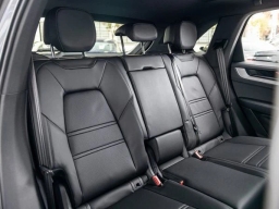 Porsche Cayenne S AWD 2026