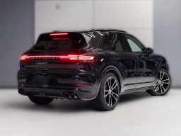 Porsche Cayenne S AWD 2026