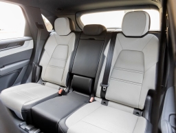 Porsche Cayenne S AWD 2026