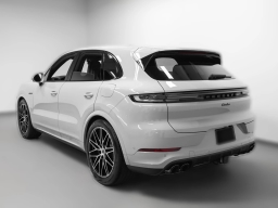 Porsche Cayenne Turbo E-Hybrid AWD 2026