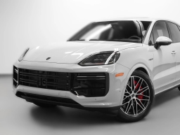 Porsche Cayenne Turbo E-Hybrid AWD 2026