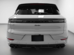Porsche Cayenne Turbo E-Hybrid AWD 2026
