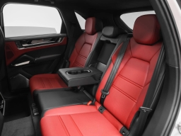 Porsche Cayenne Turbo E-Hybrid AWD 2026