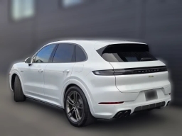 Porsche Cayenne Turbo E-Hybrid AWD 2026