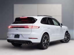 Porsche Cayenne Turbo E-Hybrid AWD 2026