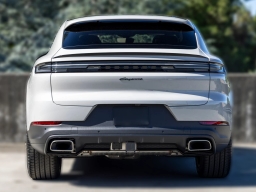 Porsche Cayenne Base Coupe AWD 2026