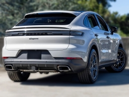 Porsche Cayenne Base Coupe AWD 2026