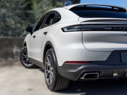 Porsche Cayenne Base Coupe AWD 2026