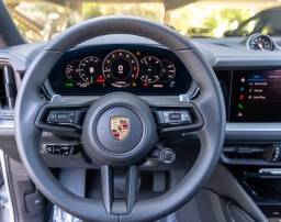 Porsche Cayenne Base Coupe AWD 2026