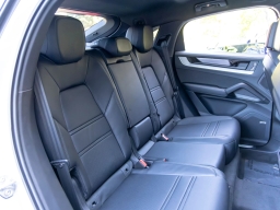 Porsche Cayenne Base Coupe AWD 2026