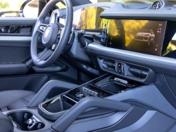 Porsche Cayenne Base Coupe AWD 2026