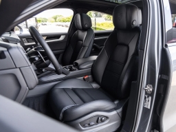 Porsche Cayenne Base Coupe AWD 2026