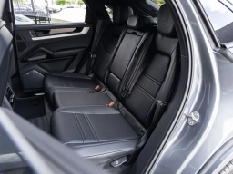 Porsche Cayenne Base Coupe AWD 2026