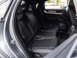 Porsche Cayenne Base Coupe AWD 2026