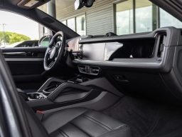 Porsche Cayenne Base Coupe AWD 2026